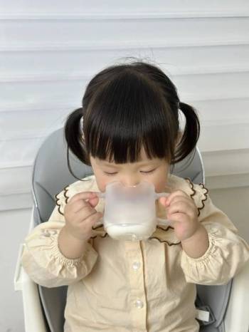 听劝，宝宝一岁后都去换这个敞口杯