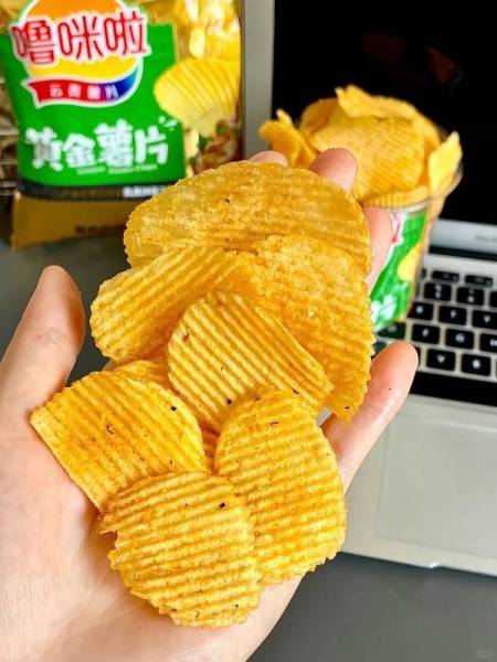 云南朋友安利的薯片！好吃到破防了！！