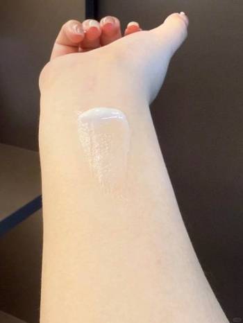 相宜本草才是能拯救黄黑皮肤与水火的东西！