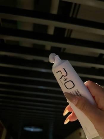 为了打一个好波，姐付出好多，RO牙膏一用一个不吱声