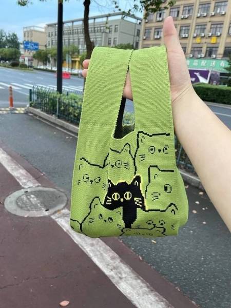 怎么会有这么可爱的包包，好多小猫咪