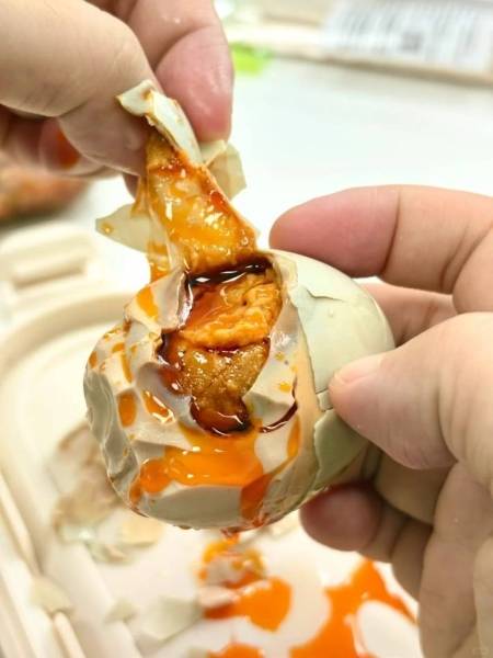 这是什么神仙海鸭蛋，爆我一手油