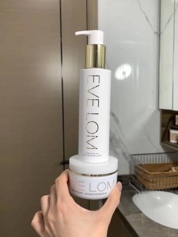意外发现让皮肤好到炸裂的东西，EVELOM毛孔级卸妆油！