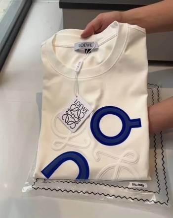 天热了，罗意威 on 联名短袖是时候安排上了
