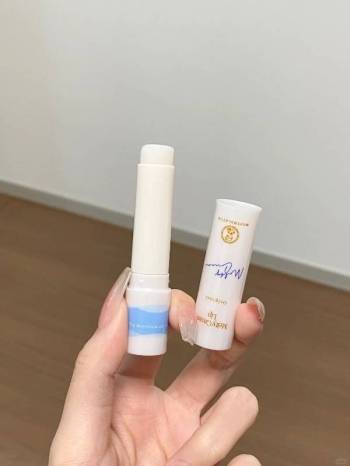 救命！张艺兴和papi酱抢着用的润唇膏！